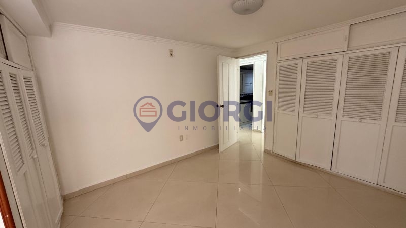 CRA 32 # 63A-15 APT 202